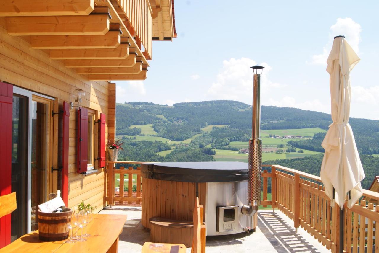 Bergchalet Am Waldrand - Pool, Sauna & Kamin Pöllauberg Eksteriør bilde
