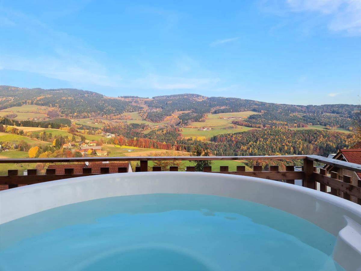 Bergchalet Am Waldrand - Pool, Sauna & Kamin Pöllauberg Eksteriør bilde