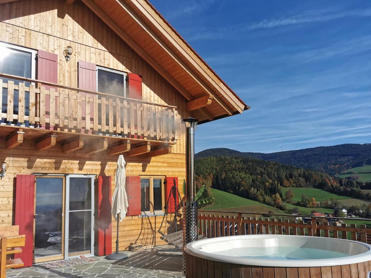 Bergchalet Am Waldrand - Pool, Sauna & Kamin Pöllauberg Eksteriør bilde